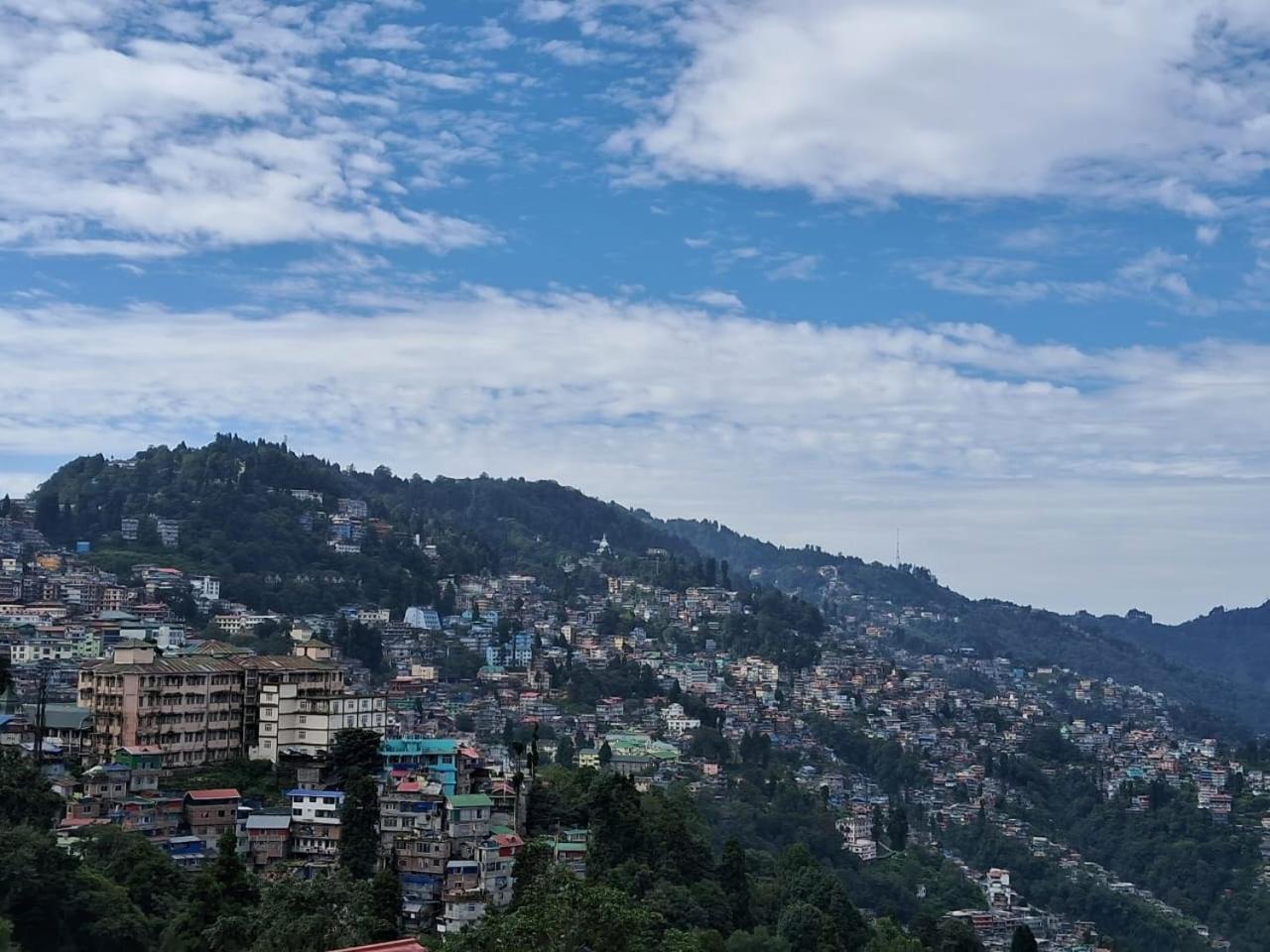 Crescent Resort, Darjeeling Darjeeling  Exterior photo